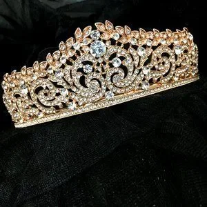 Crystal Tiara! !! EUC Source Unknown | Accessories | Bridal Headpiece Tiara Crown  main image 2